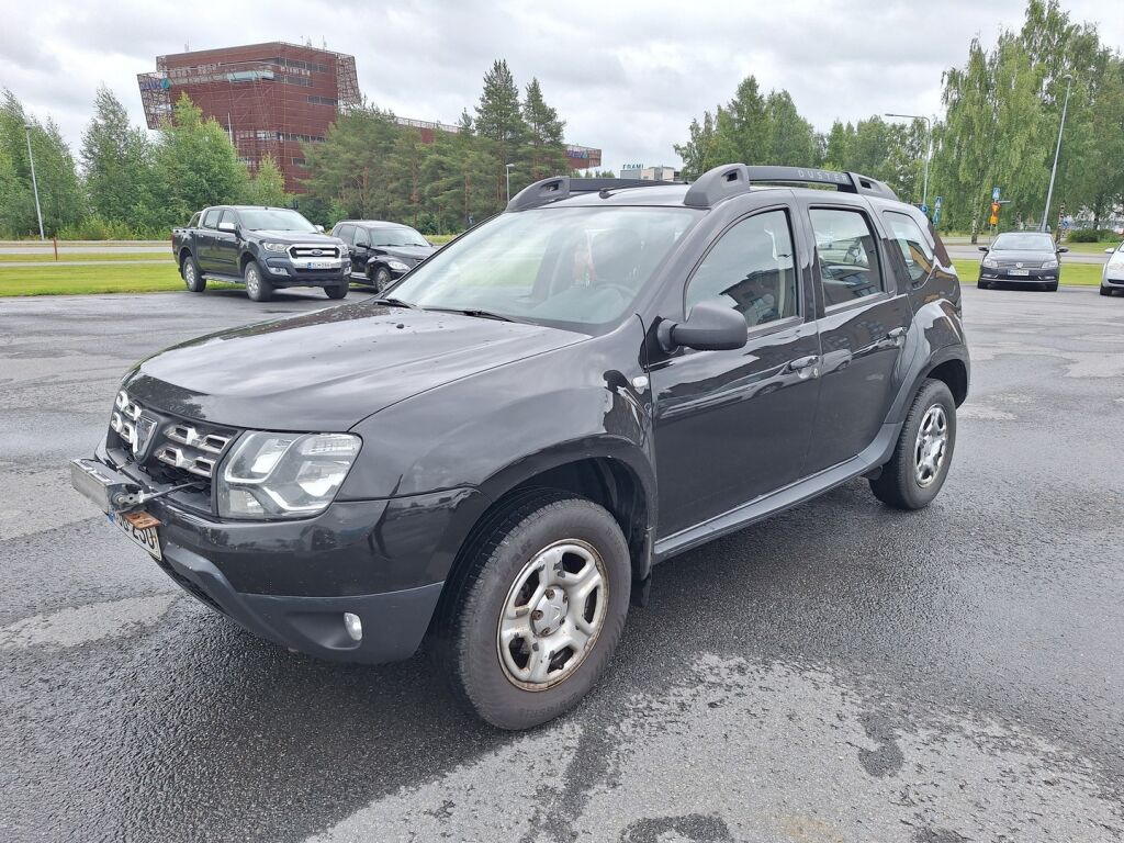 Dacia Duster 2017 Musta