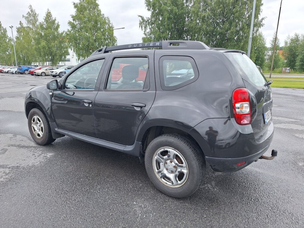 Dacia Duster 2017 Musta