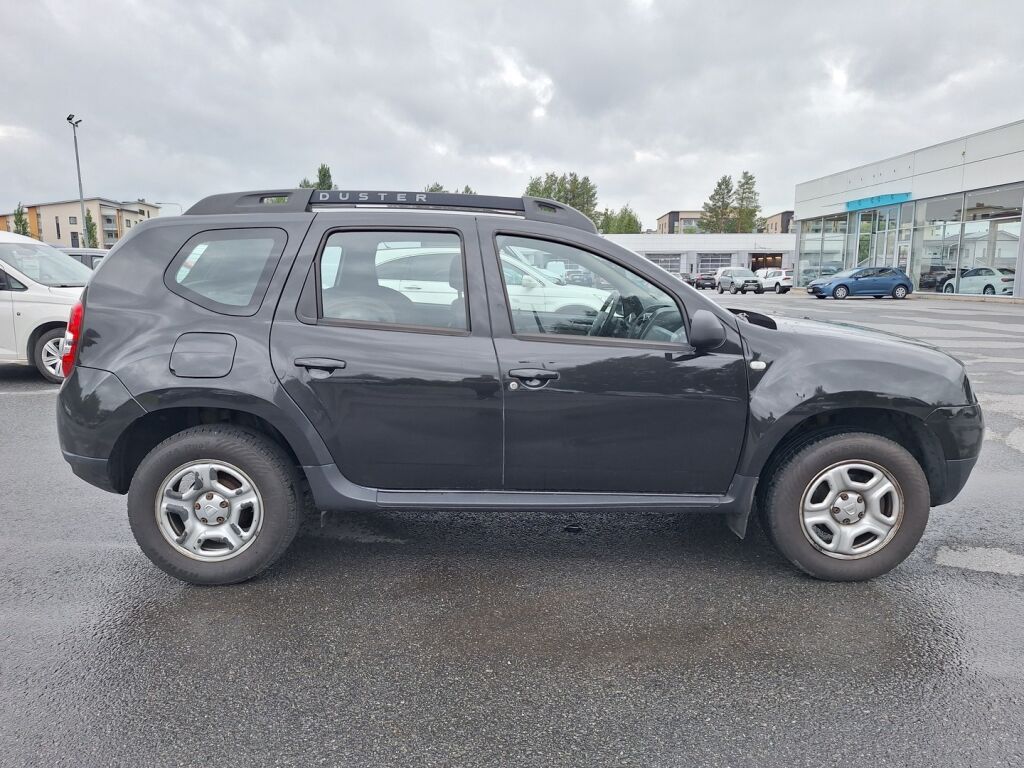 Dacia Duster 2017 Musta