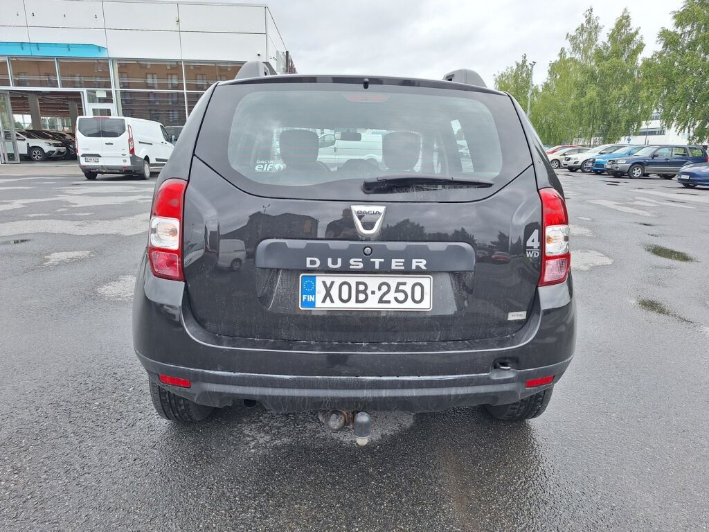 Dacia Duster 2017 Musta
