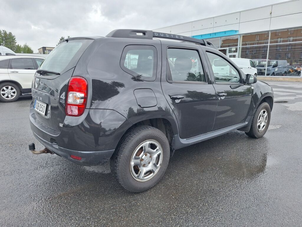 Dacia Duster 2017 Musta