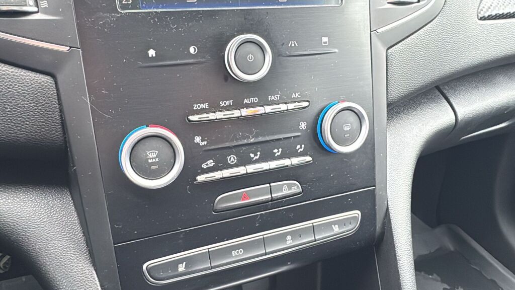 Renault Megane 2017 Punainen