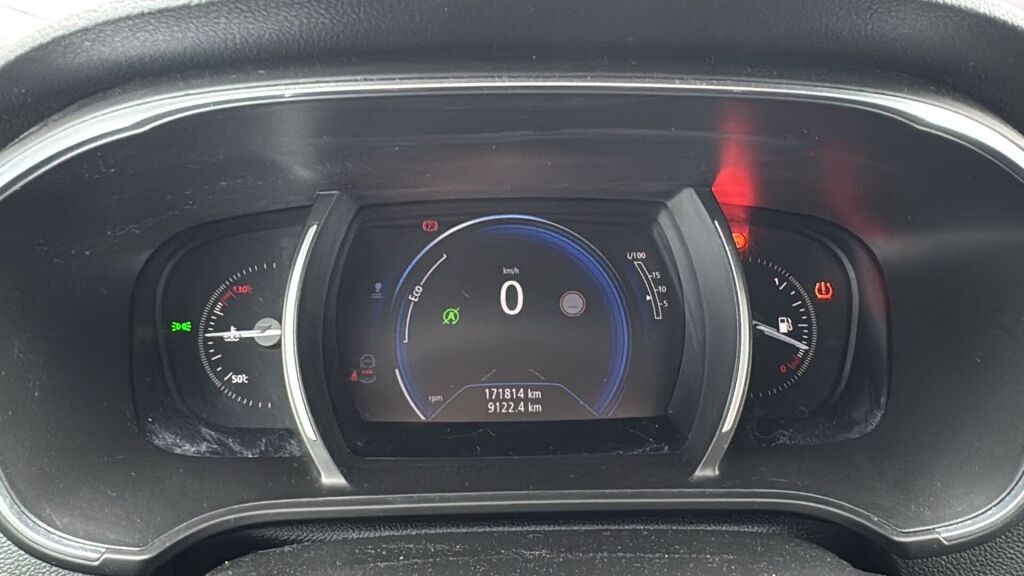 Renault Megane 2017 Punainen