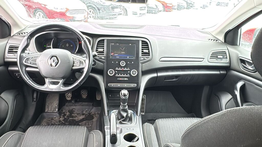 Renault Megane 2017 Punainen