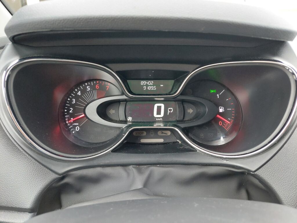 Renault Captur 2017 Punainen