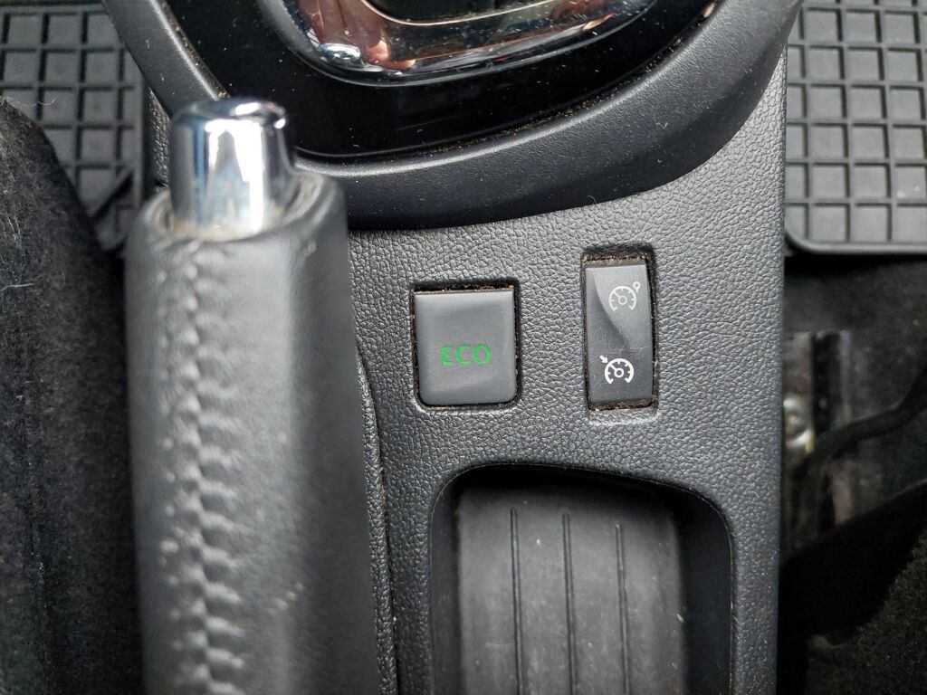 Renault Captur 2017 Punainen