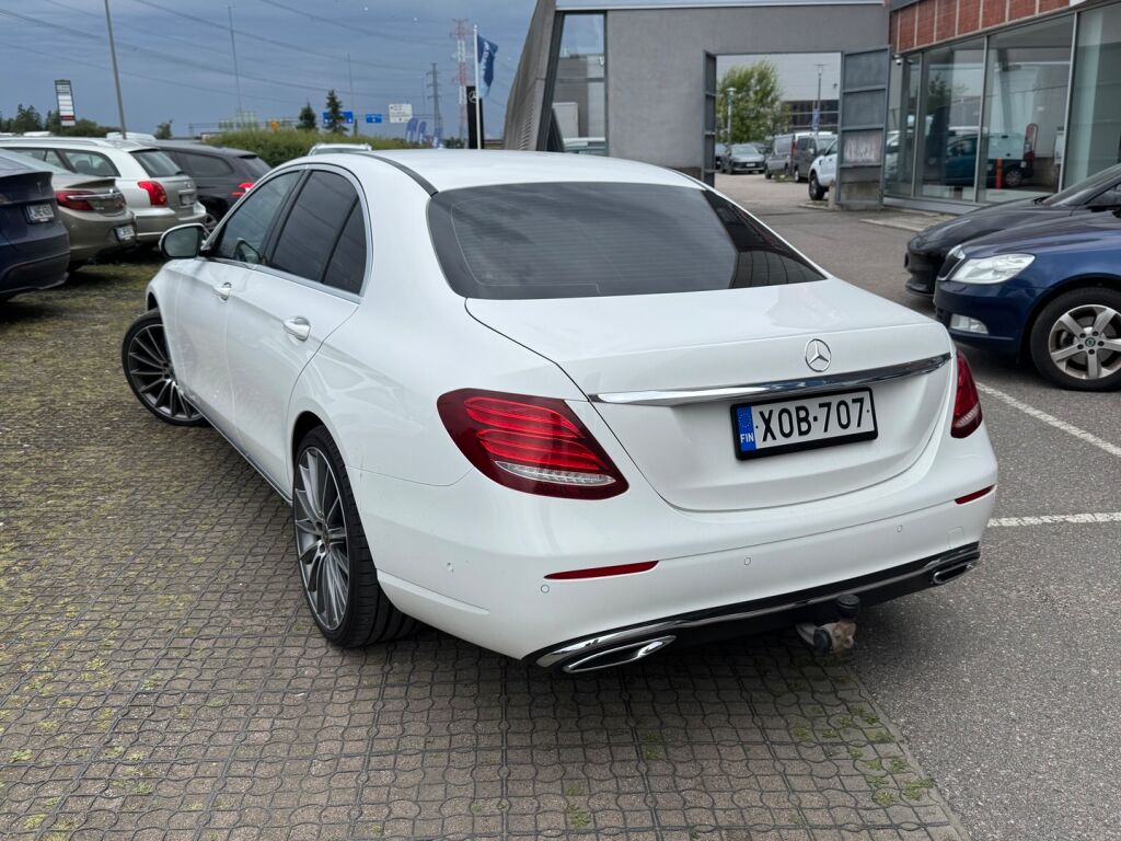 Mercedes-Benz E 2017 Valkoinen