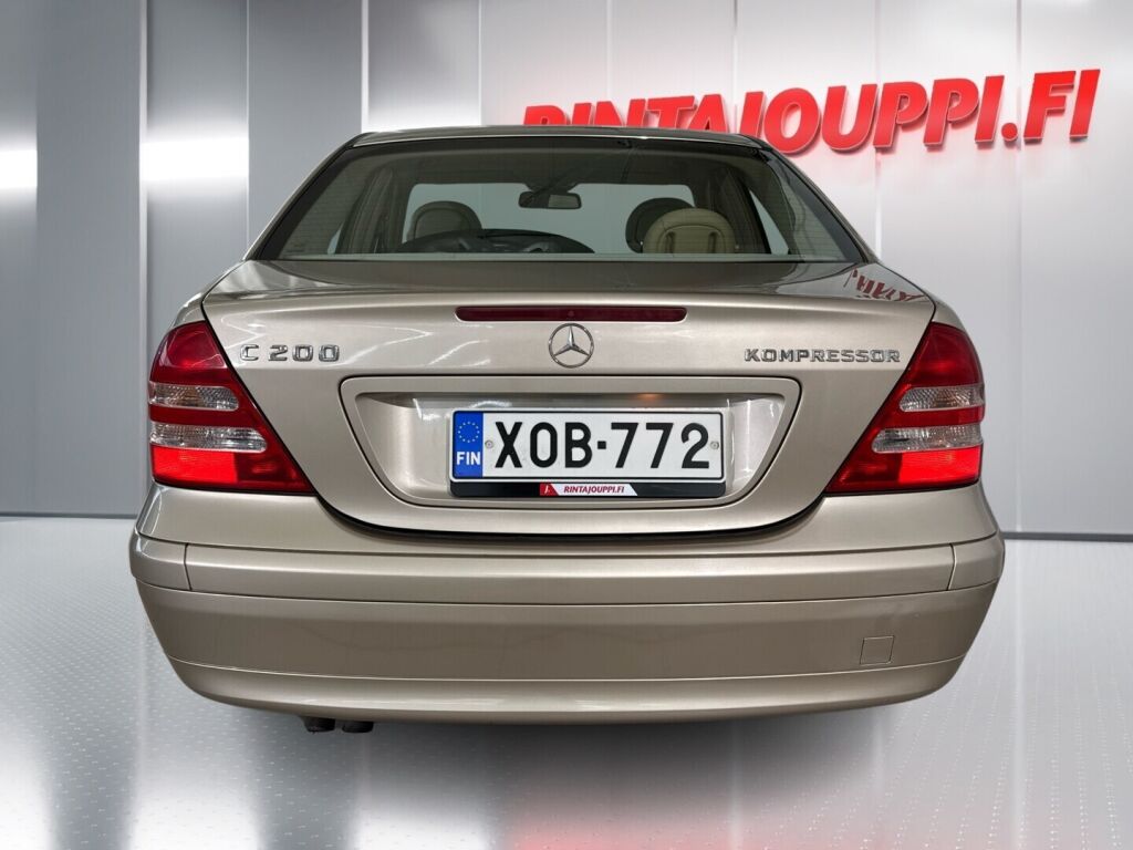 Mercedes-Benz C 2004 Ruskea (beige)