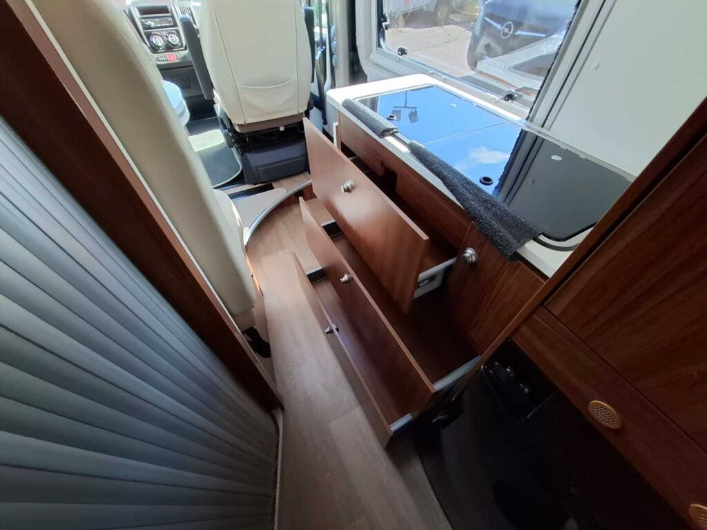 Adria TWIN 600 SP PLATINUM 2017 Hopea