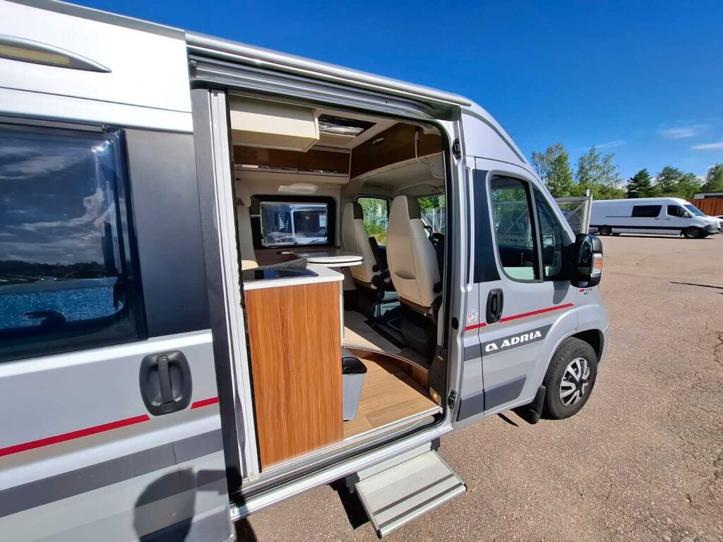 Adria TWIN 600 SP PLATINUM 2017 Hopea