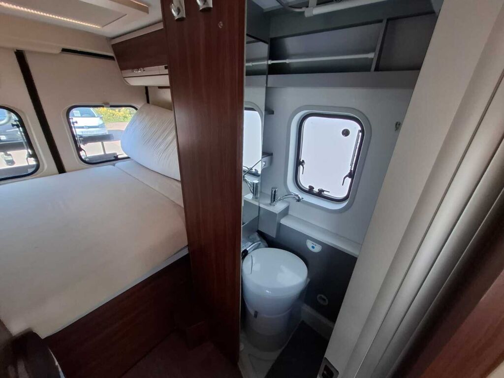 Adria TWIN 600 SP PLATINUM 2017 Hopea