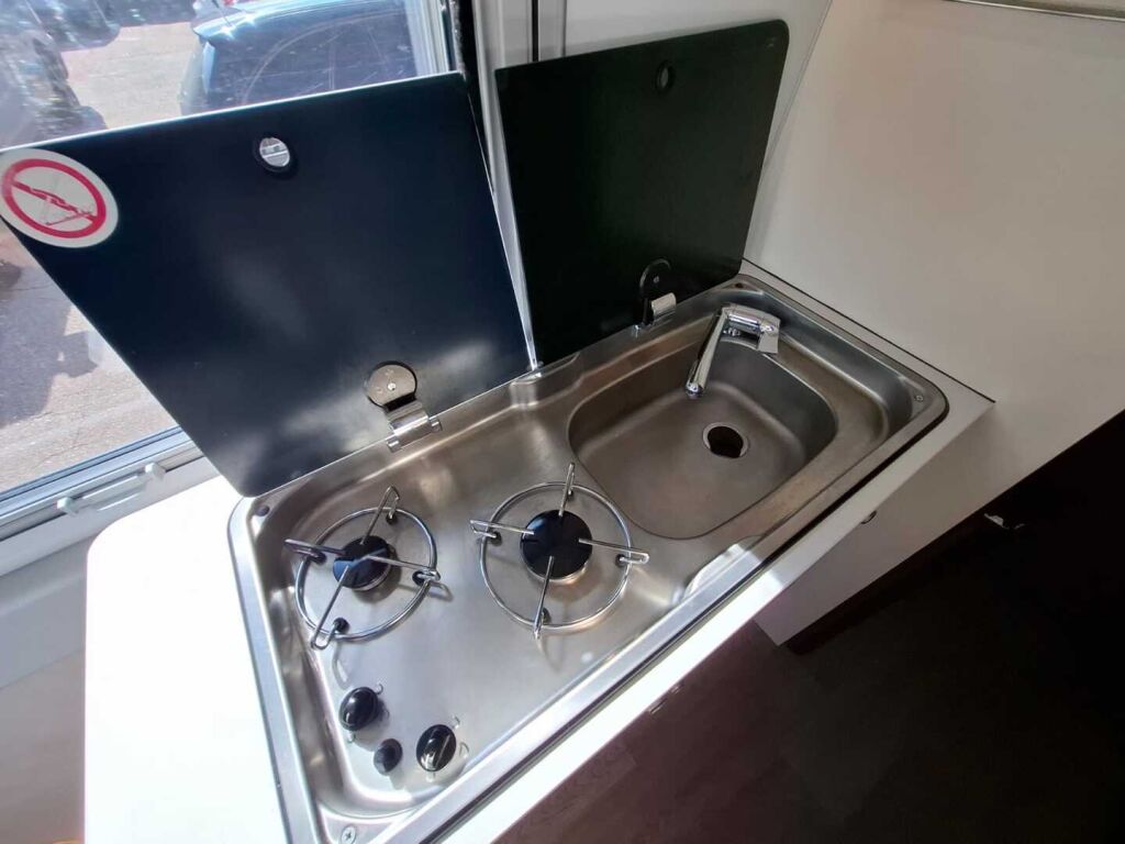 Adria TWIN 600 SP PLATINUM 2017 Hopea