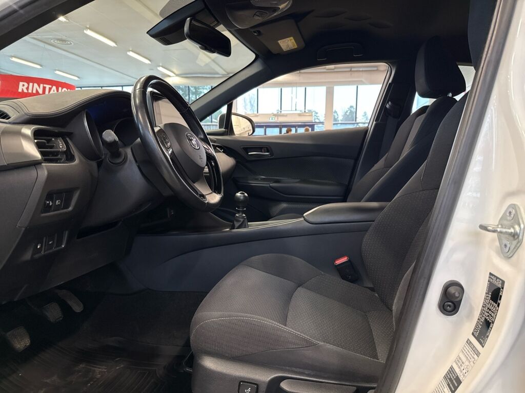 Toyota C-HR 2017 Valkoinen
