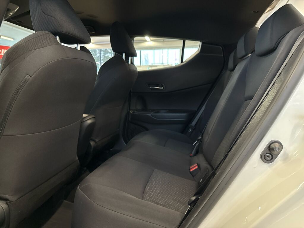 Toyota C-HR 2017 Valkoinen