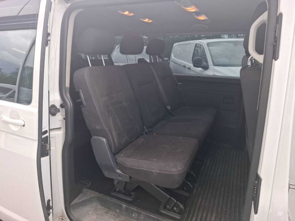 Volkswagen Caravelle 2017 Valkoinen