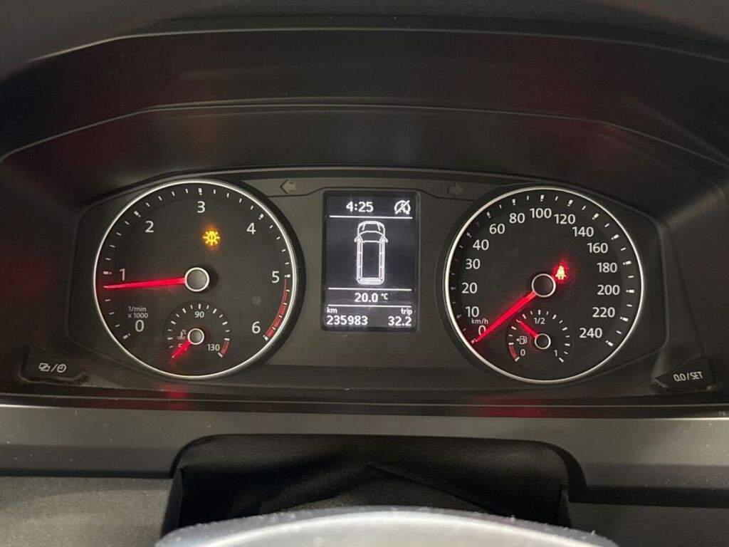 Volkswagen Caravelle 2017 Valkoinen