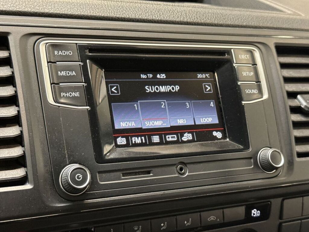 Volkswagen Caravelle 2017 Valkoinen