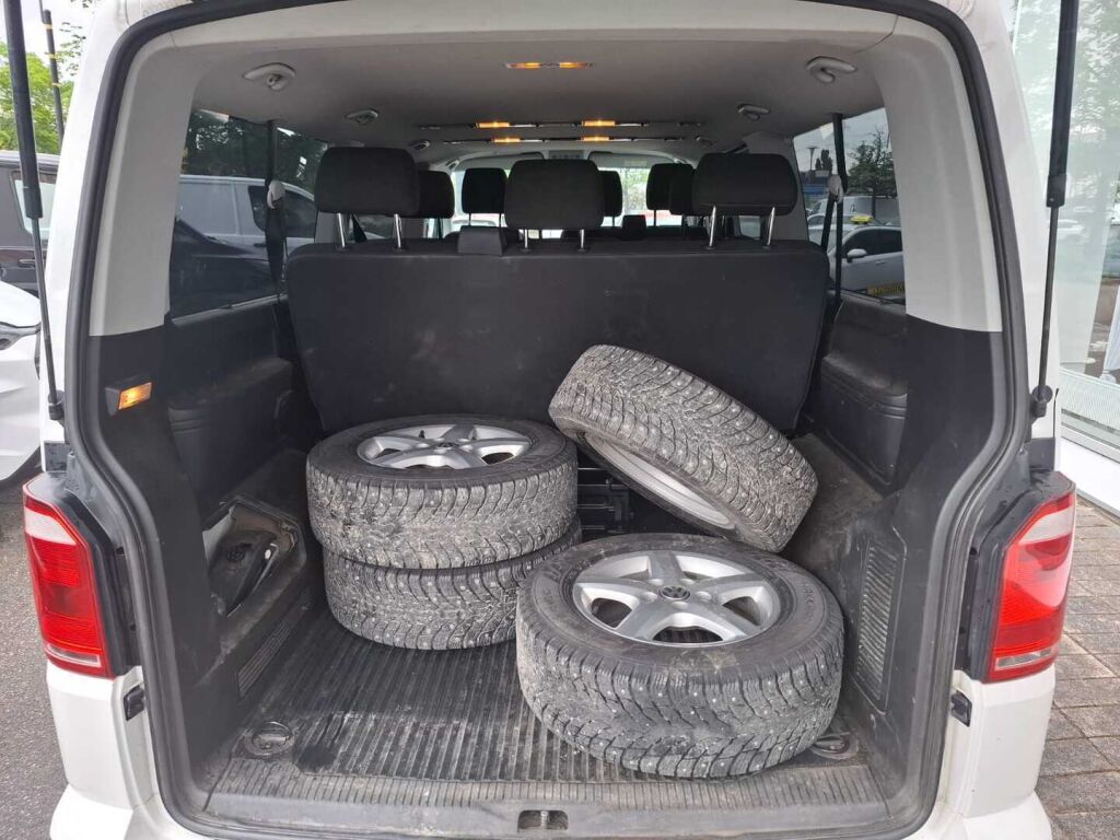 Volkswagen Caravelle 2017 Valkoinen