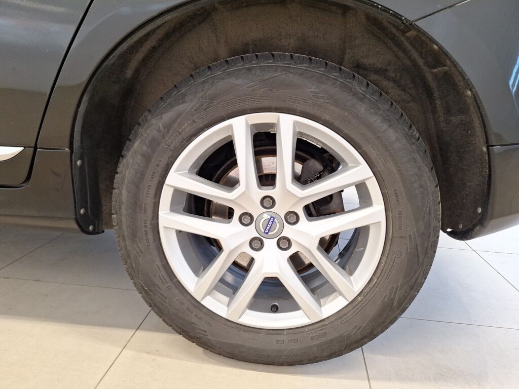 Volvo XC60 2017 Musta