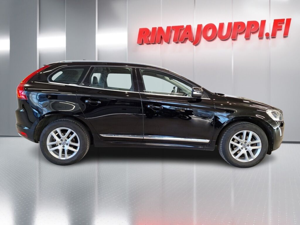 Volvo XC60 2017 Musta