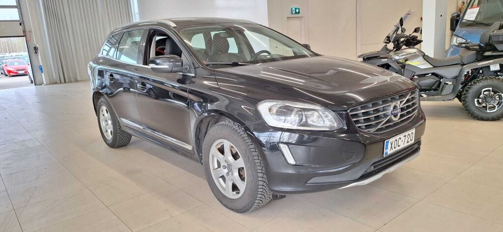Volvo XC60 2017 Musta