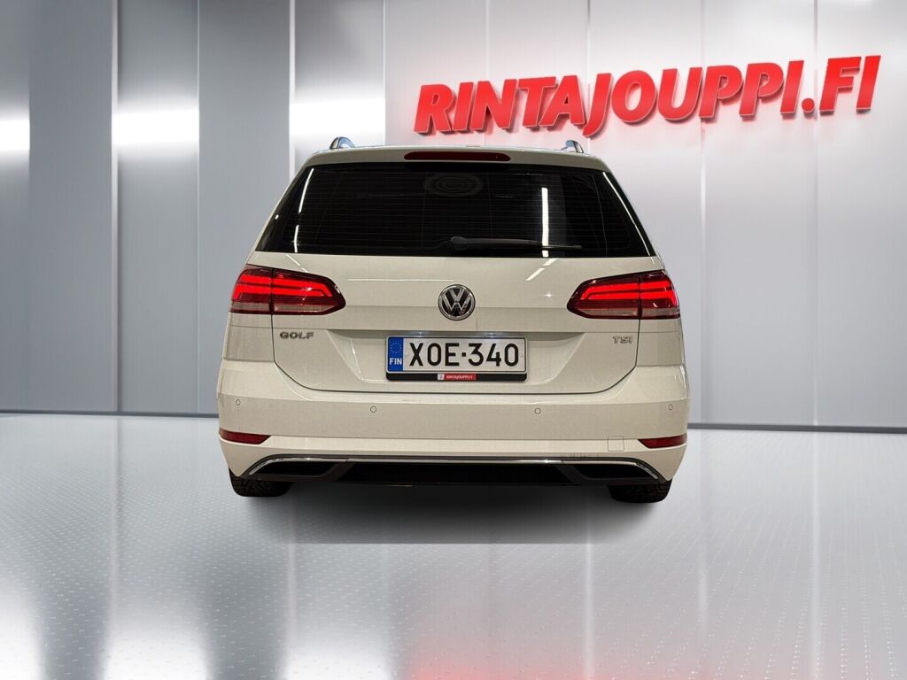 Volkswagen Golf 2018 Valkoinen
