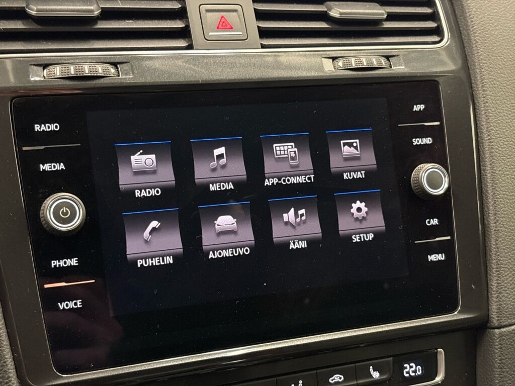 Volkswagen Golf 2018 Valkoinen