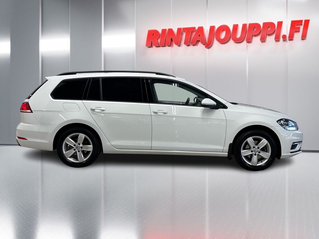 Volkswagen Golf 2018 Valkoinen