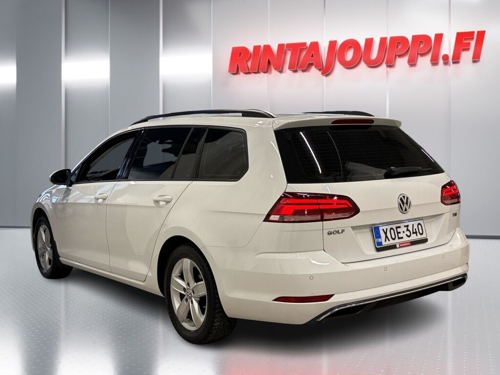 Volkswagen Golf 2018 Valkoinen