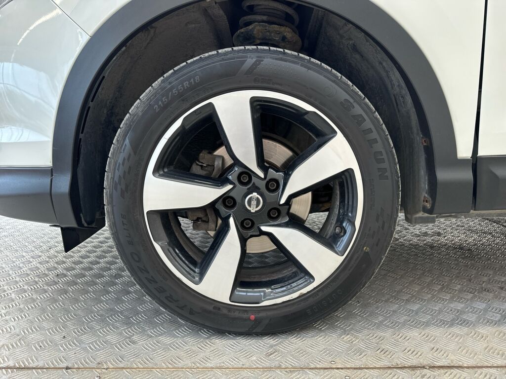 Nissan Qashqai 2017 Valkoinen