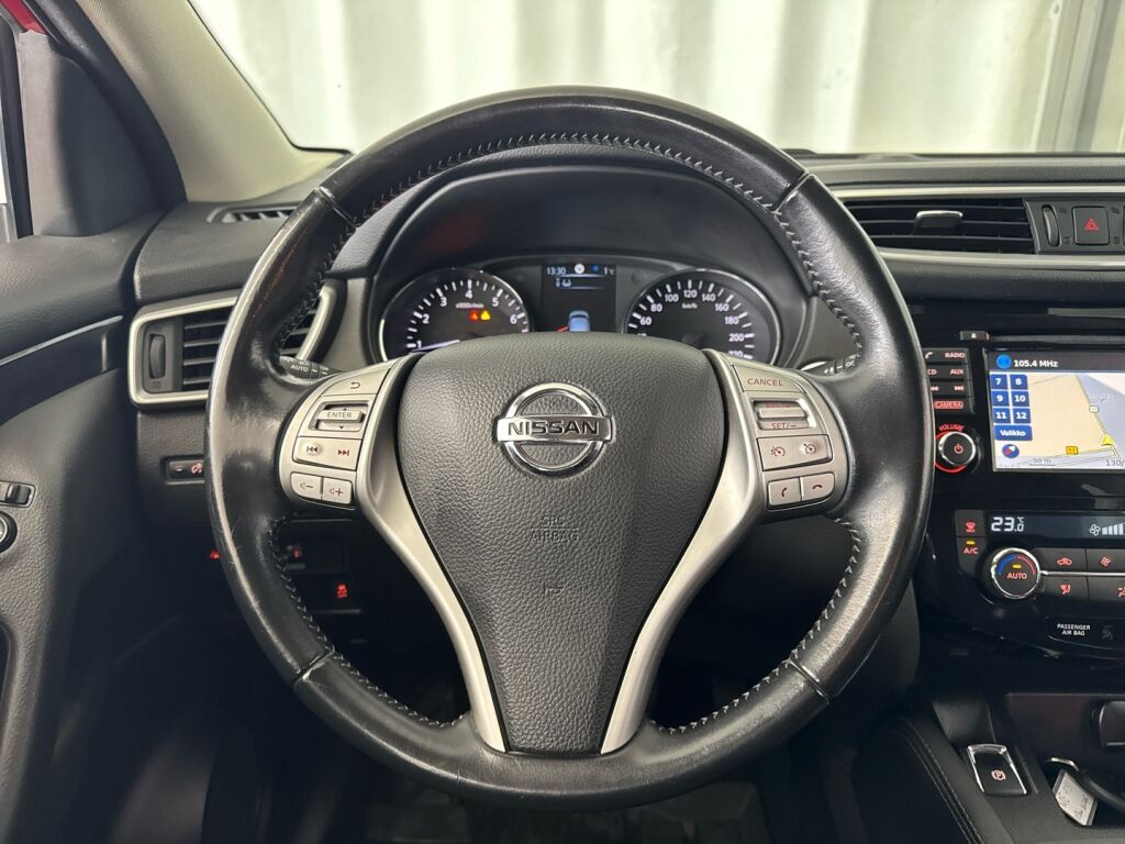 Nissan Qashqai 2017 Punainen