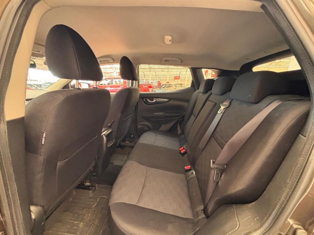 Nissan Qashqai 2017 Ruskea (beige)