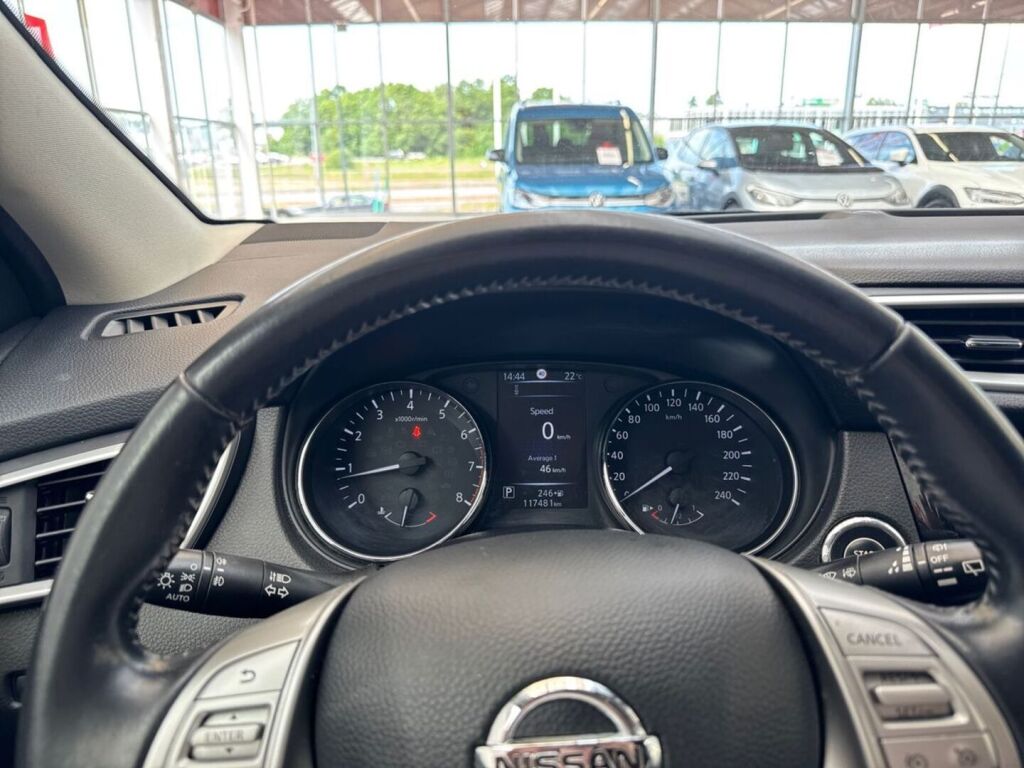 Nissan Qashqai 2017 Ruskea (beige)