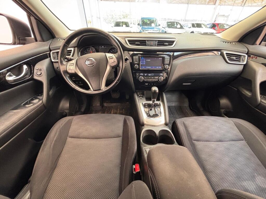 Nissan Qashqai 2017 Ruskea (beige)