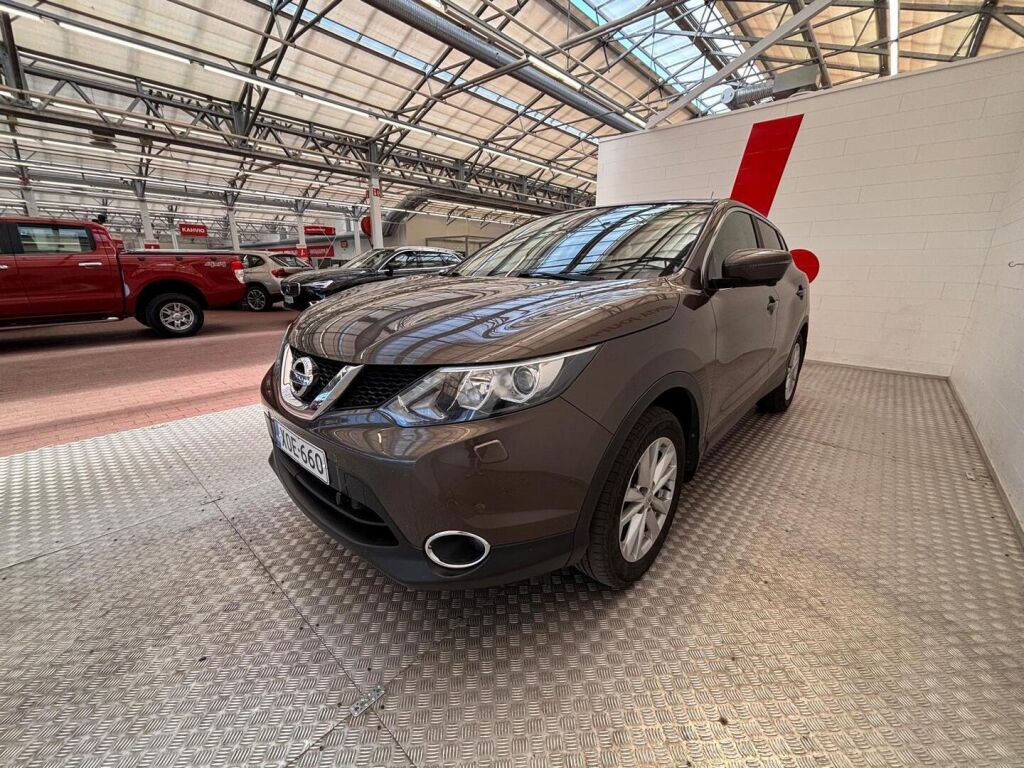 Nissan Qashqai 2017 Ruskea (beige)