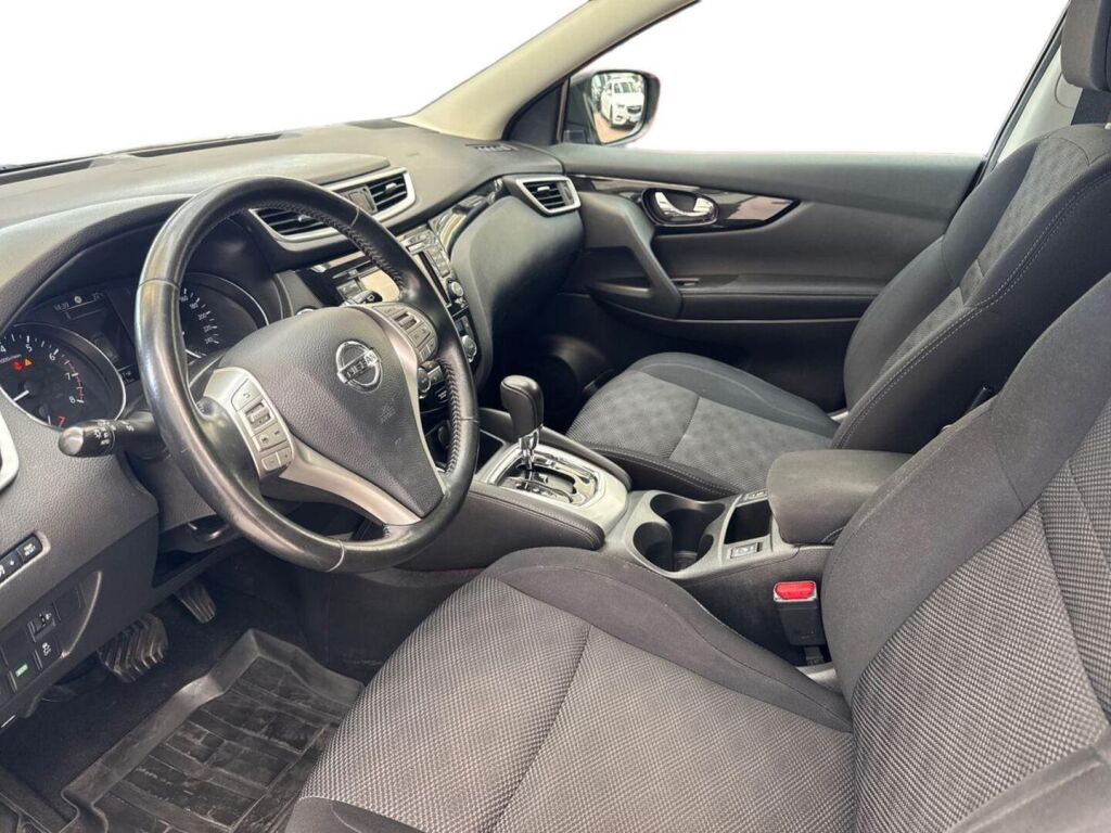 Nissan Qashqai 2017 Ruskea (beige)