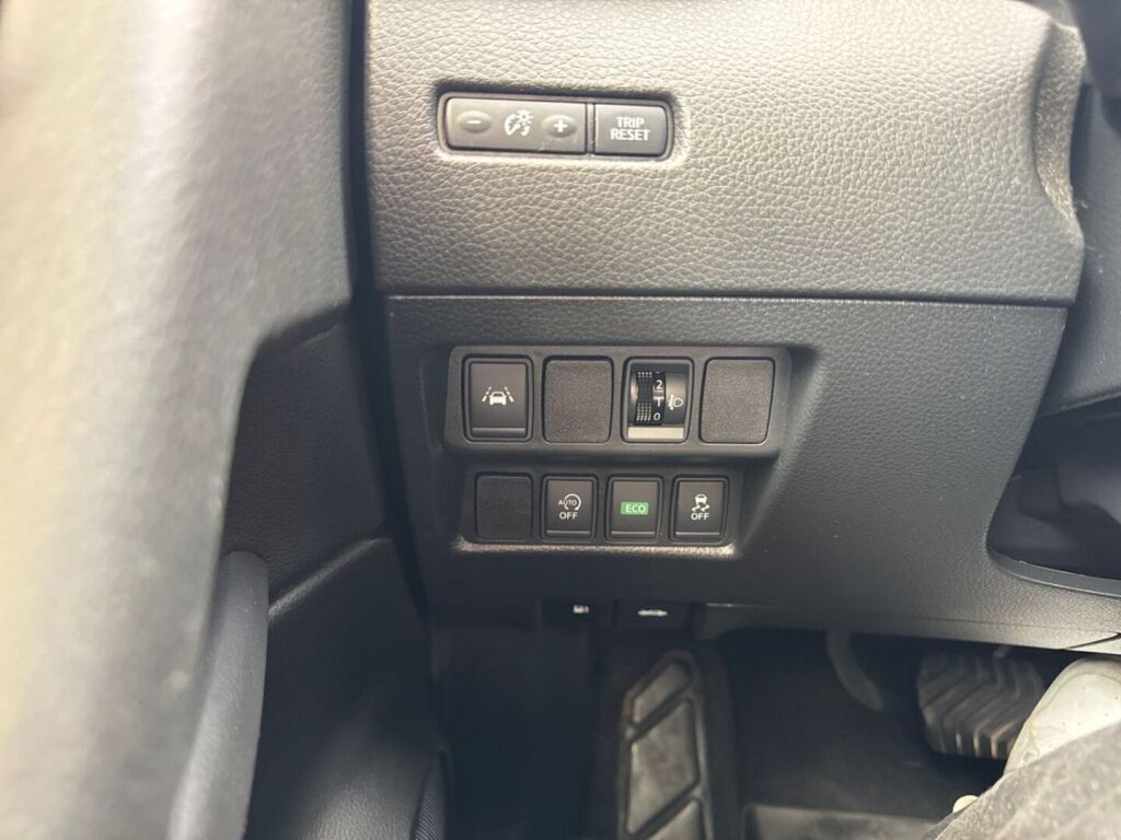 Nissan Qashqai 2017 Ruskea (beige)