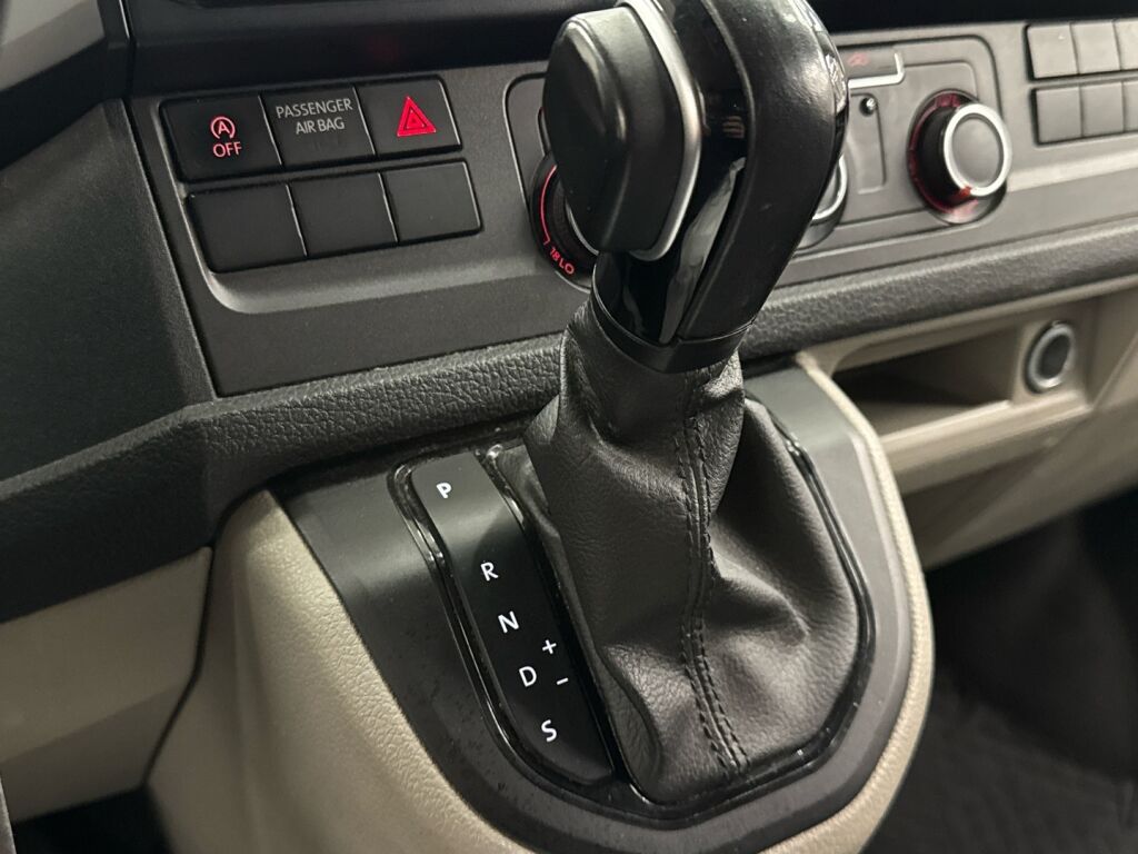 Volkswagen Transporter 2017 Valkoinen