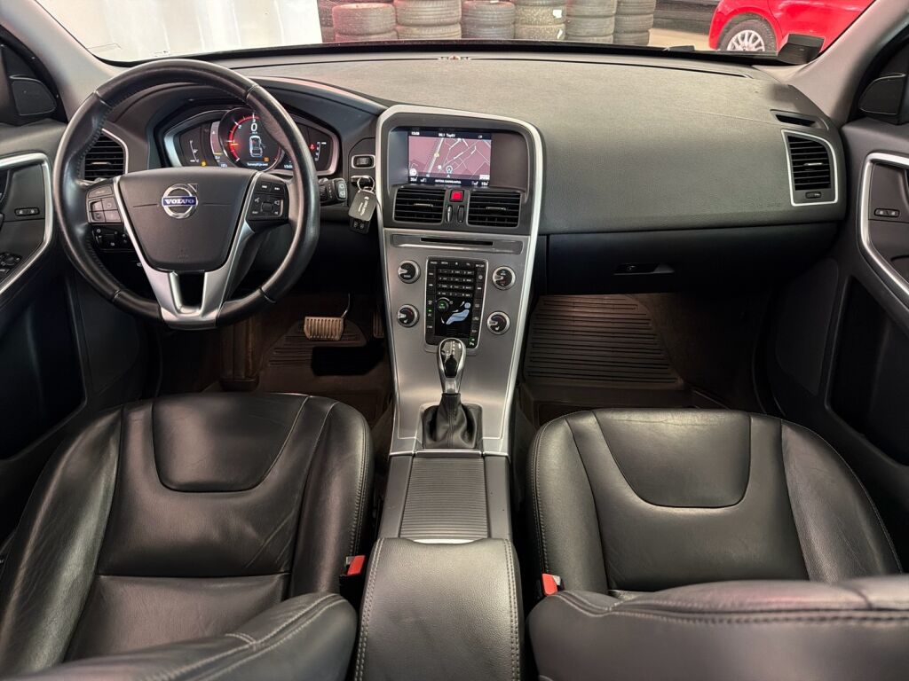 Volvo XC60 2017 Musta