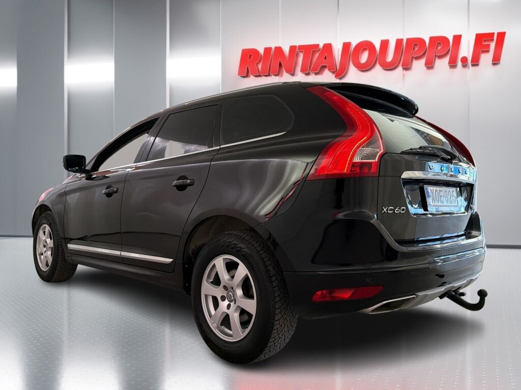 Volvo XC60 2017 Musta