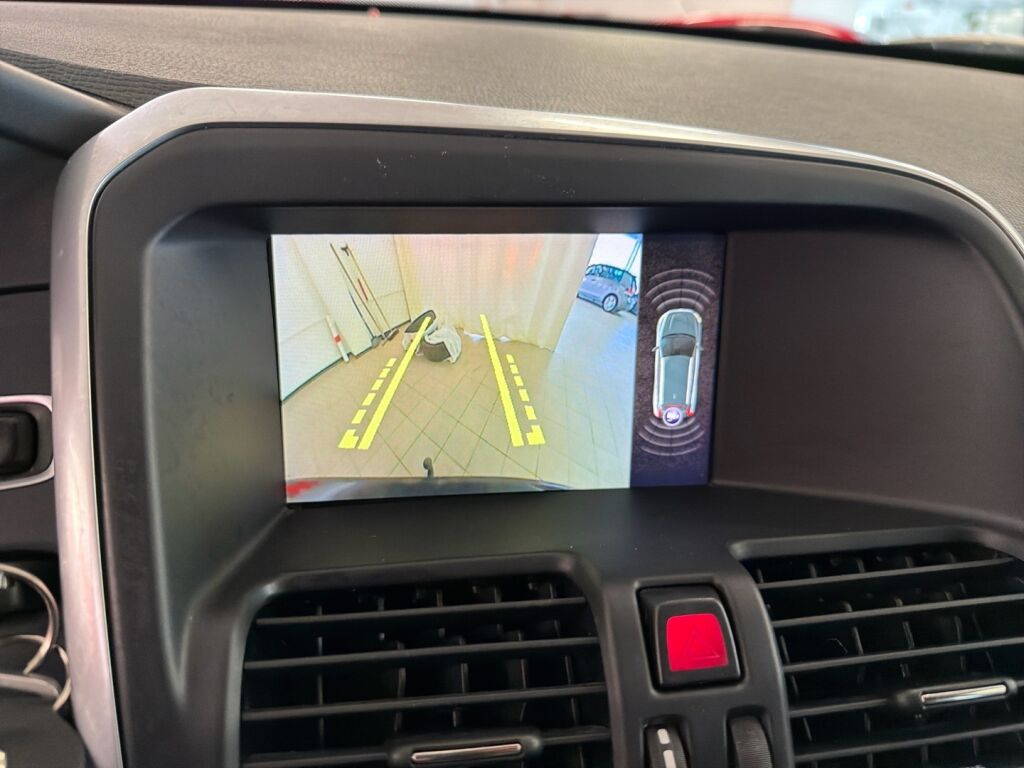 Volvo XC60 2017 Musta