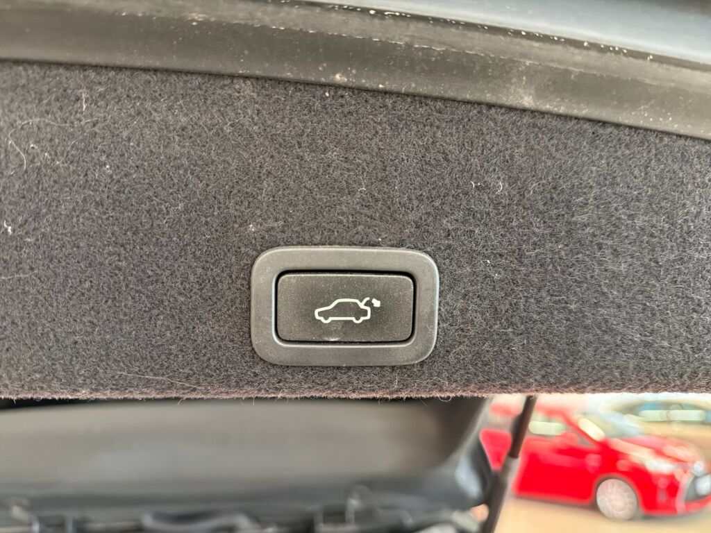 Volvo XC60 2017 Musta