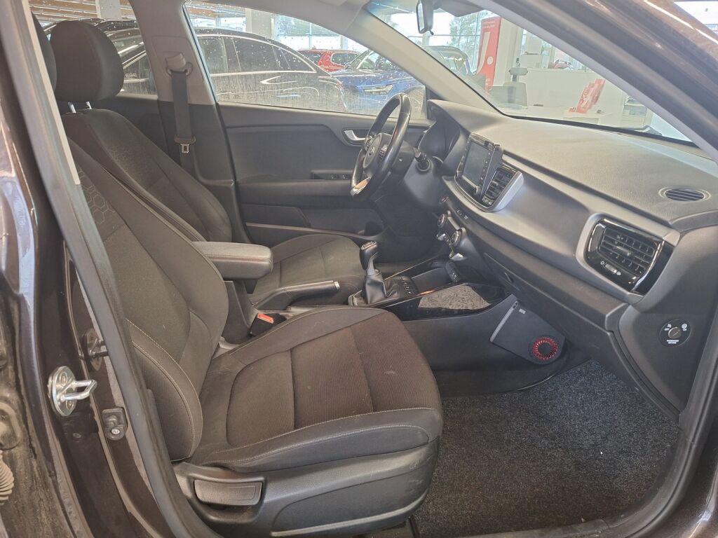 Kia Rio 2017 Ruskea (beige)
