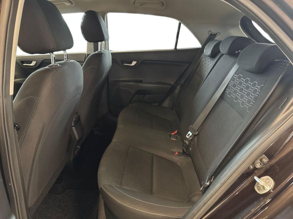 Kia Rio 2017 Ruskea (beige)