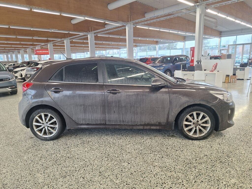 Kia Rio 2017 Ruskea (beige)