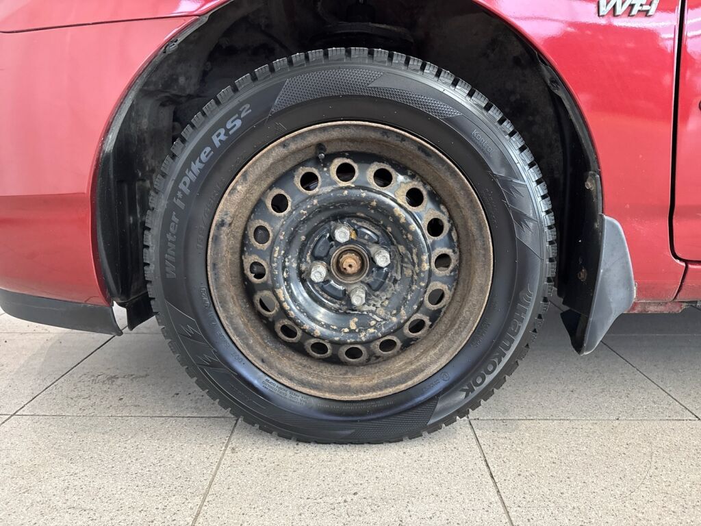 Toyota Corolla Verso 2003 Punainen