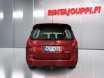 Toyota Corolla Verso 2003 Punainen