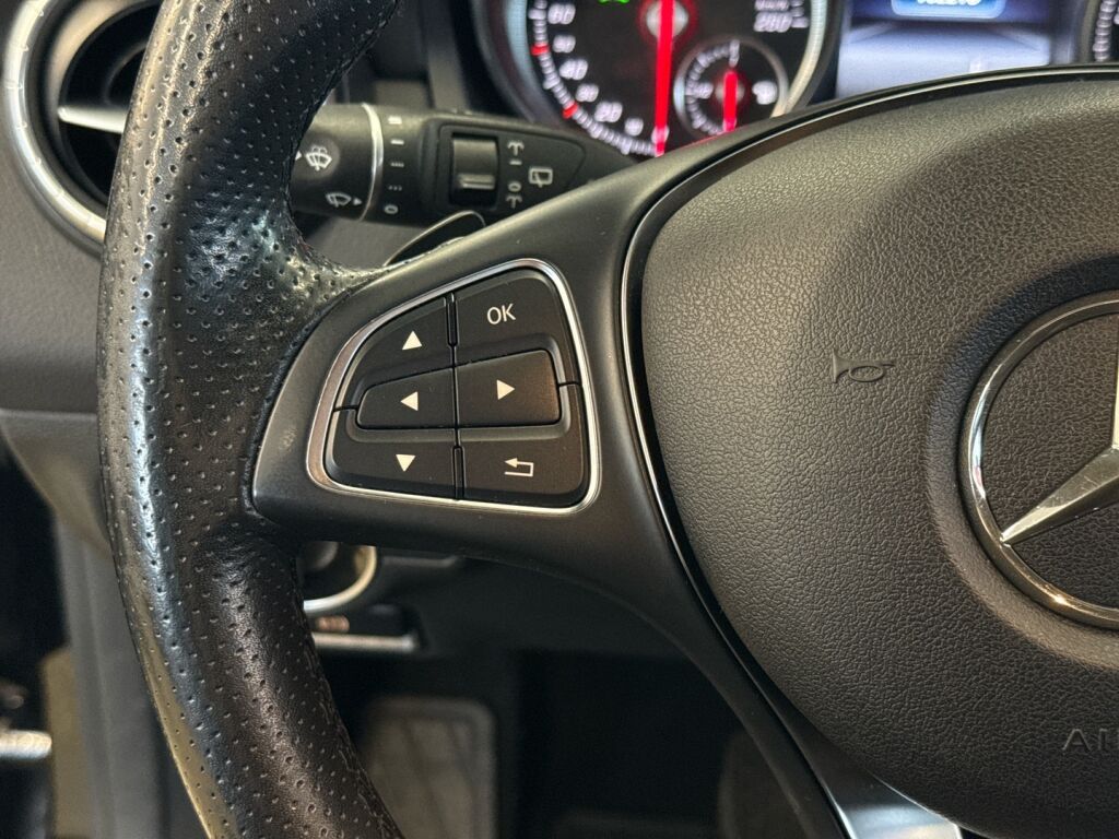 Mercedes-Benz CLA 2017 Musta