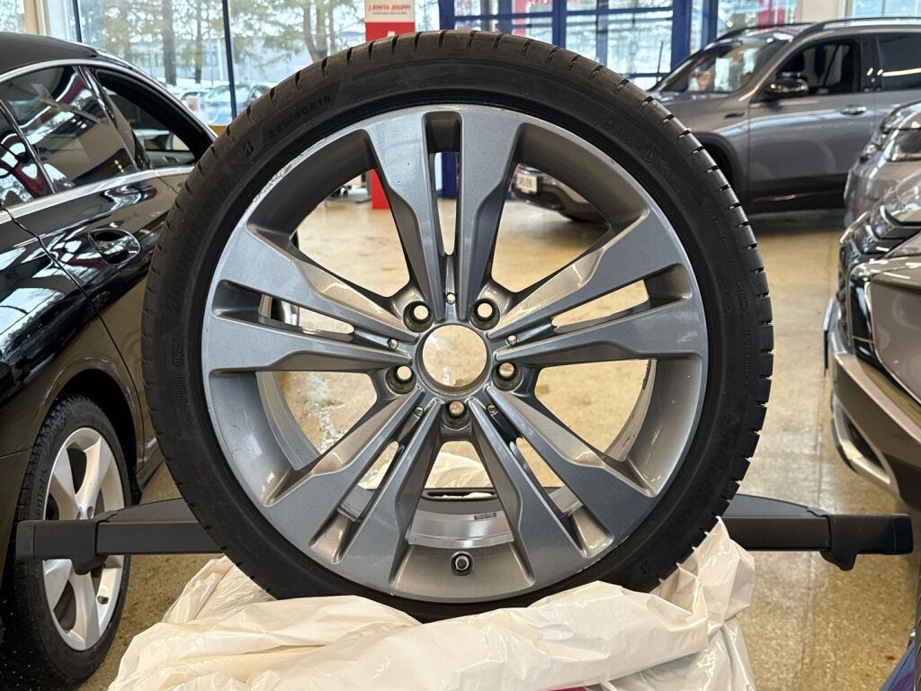 Mercedes-Benz CLA 2017 Musta