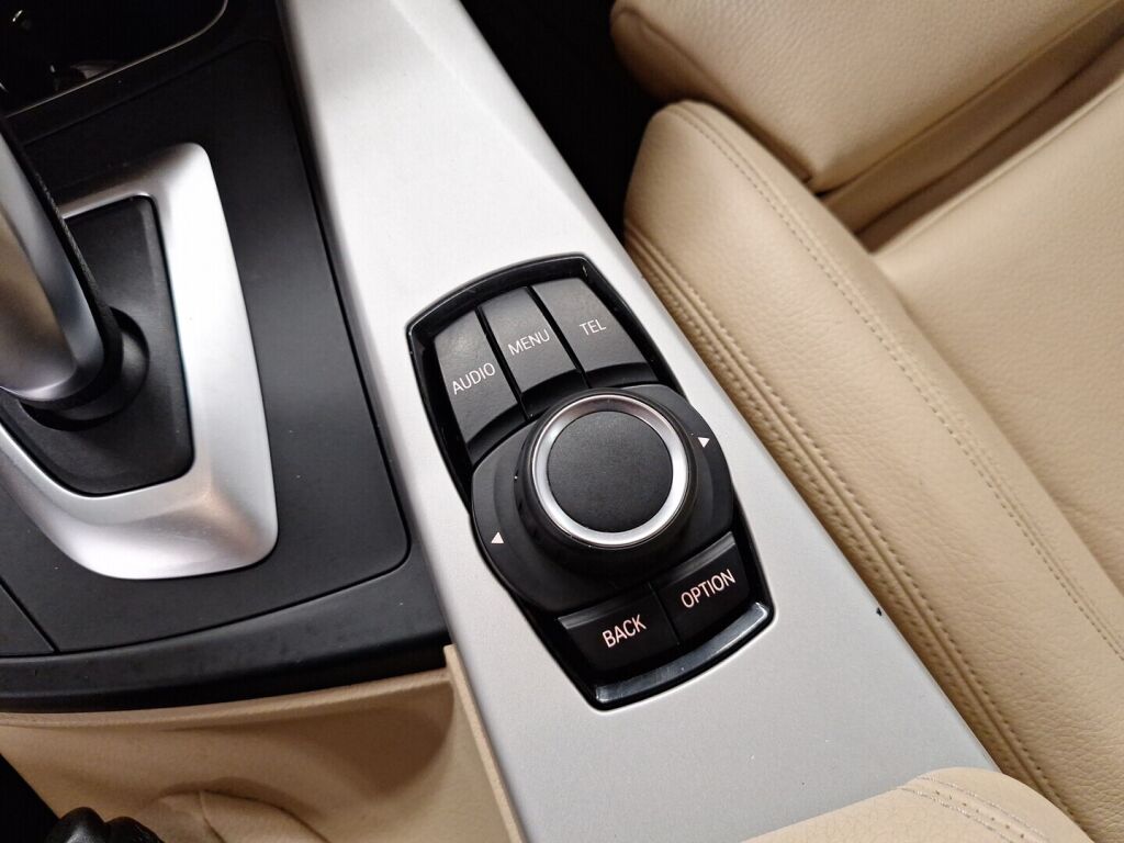 BMW 320 Gran Turismo 2017 Musta